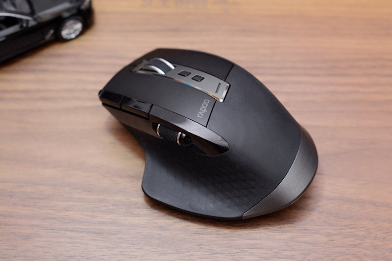 雷柏mt750是什么接口,雷柏mt750l鼠标更换电池教程