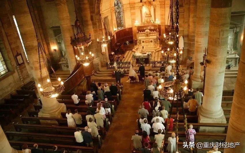 一家开发商，为何要在社区里建一座教堂？