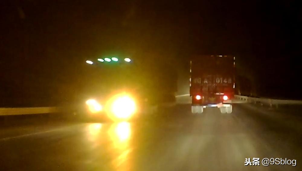 小蚁行车记录仪下载录像,小蚁行车记录仪更换电池