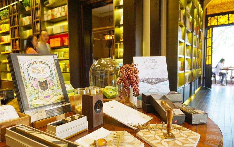 书店这样装修设计，营造最温馨的书店