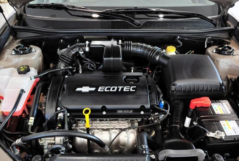 5万预算选雪佛兰是13年大空间景程还是车龄更短的爱唯欧