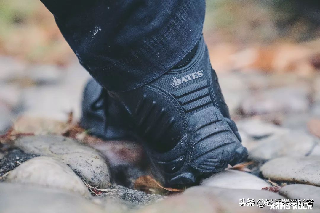 穿什么鞋能抵御零下40度,适合夏天穿的超透气作战靴