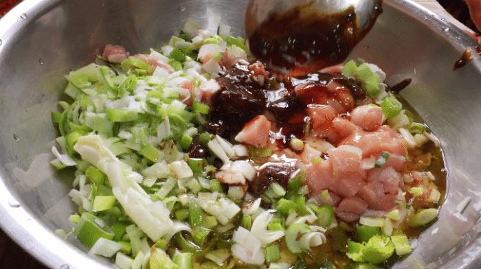 蒸包子塌底怎么解决,蒸包子粘锅拿不下来怎么办