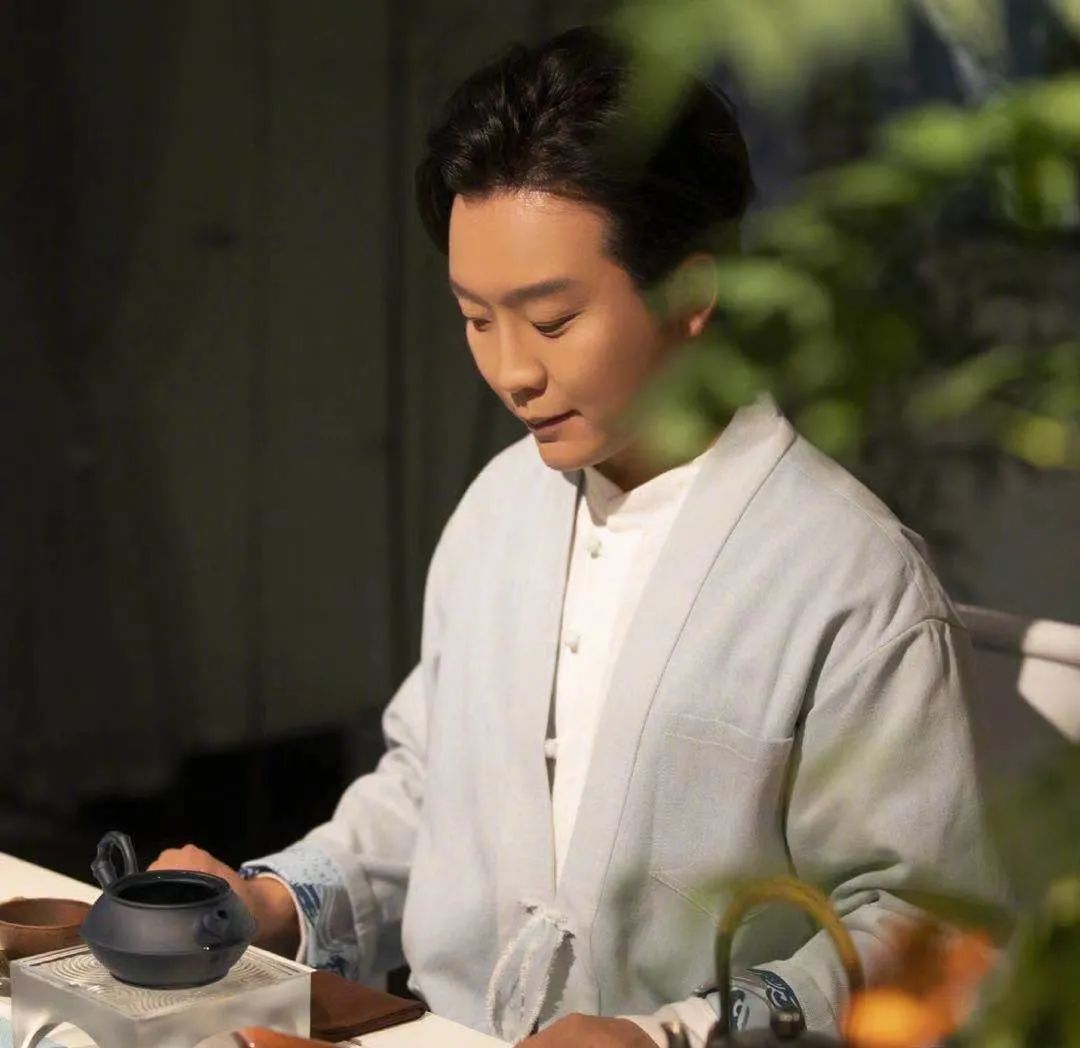 李玉刚浓妆艳抹图片,李玉刚年轻照图