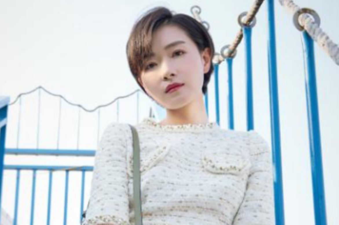 工作每天忙忙碌碌起早贪黑,万茜职场