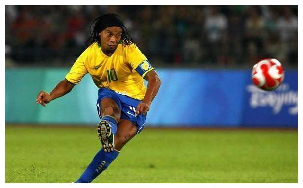 足球十大精彩进球贝克汉姆,任意球大师第四名贝克汉姆