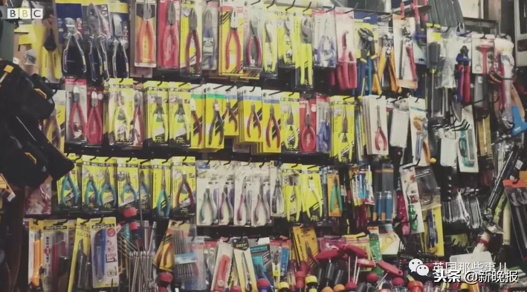 在酒店裸睡居然被入室*拍偷**……她一怒之下决定向*拍偷**摄像头宣战