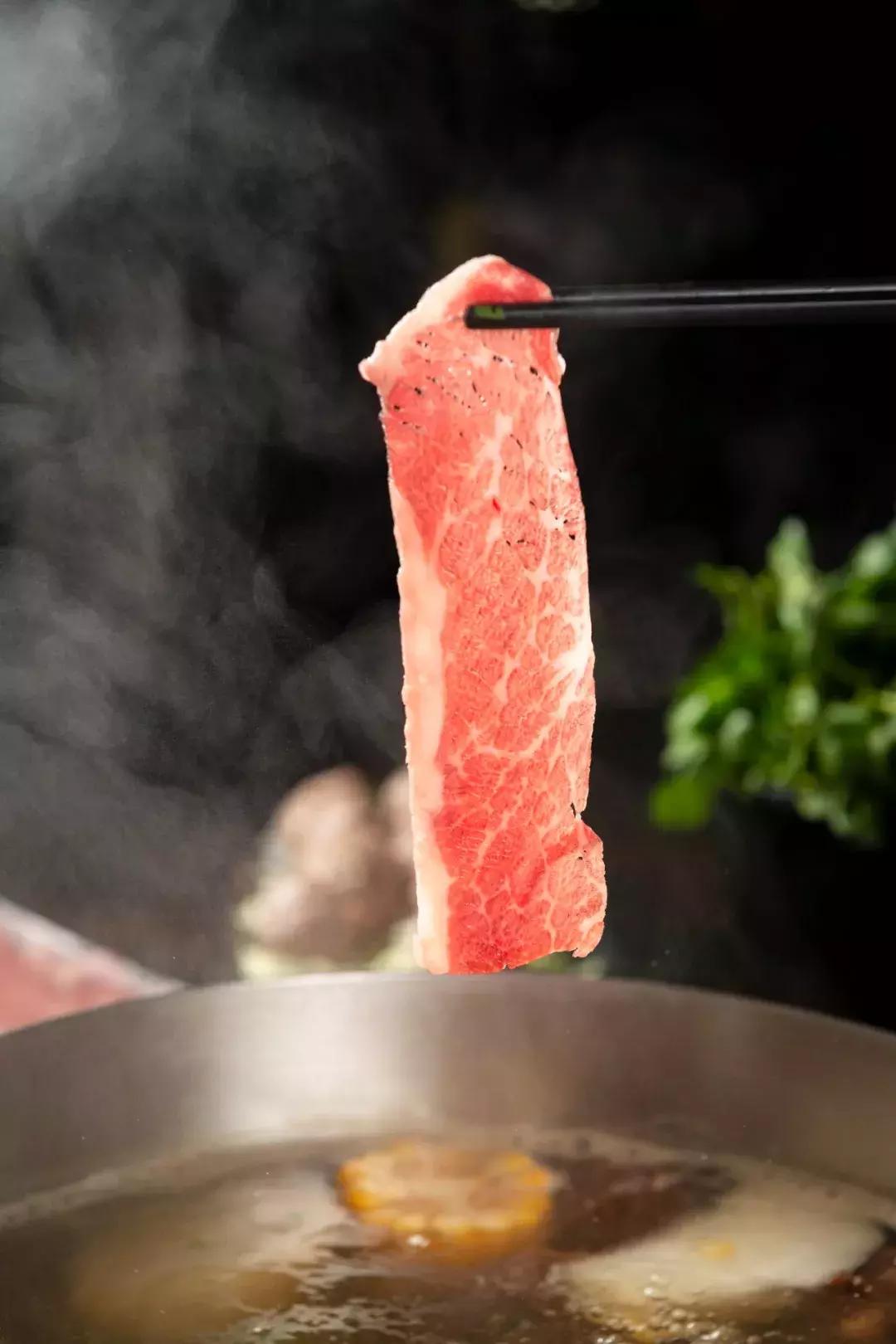 听说屯里有一家正宗潮牛，隔着屏幕也能闻到牛肉的香气