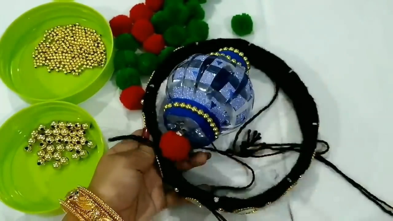 用塑料瓶制作灯笼的最简单的方法,用塑料瓶简易灯笼制作方法