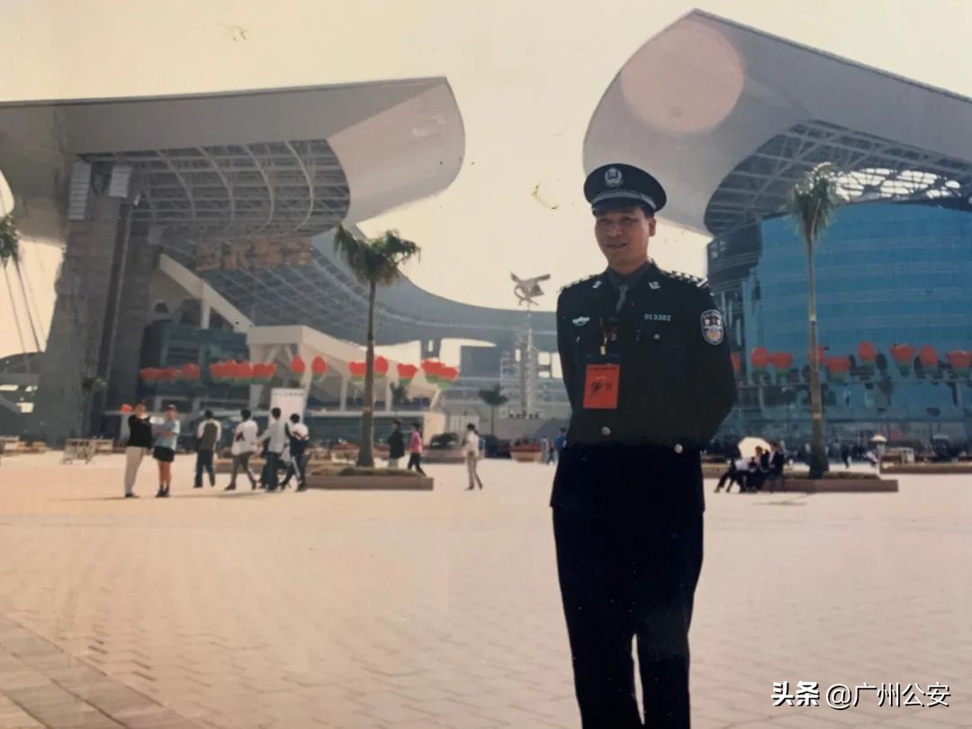 李世全全国公安系统一级英雄模范,李世全同志先烈事迹