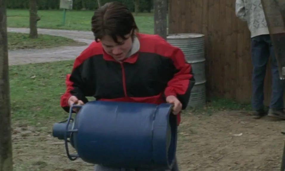 只用一部手机拍视频,只用一台摄影机拍出的电影