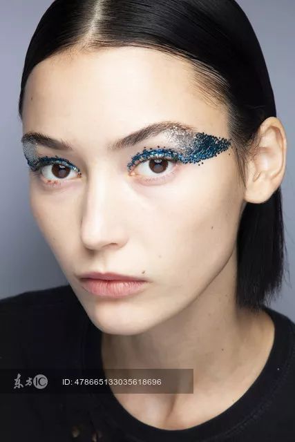 EIGSHOW丨鞠婧祎、李艺彤的仙女春夏妆容能让你美出新高度！