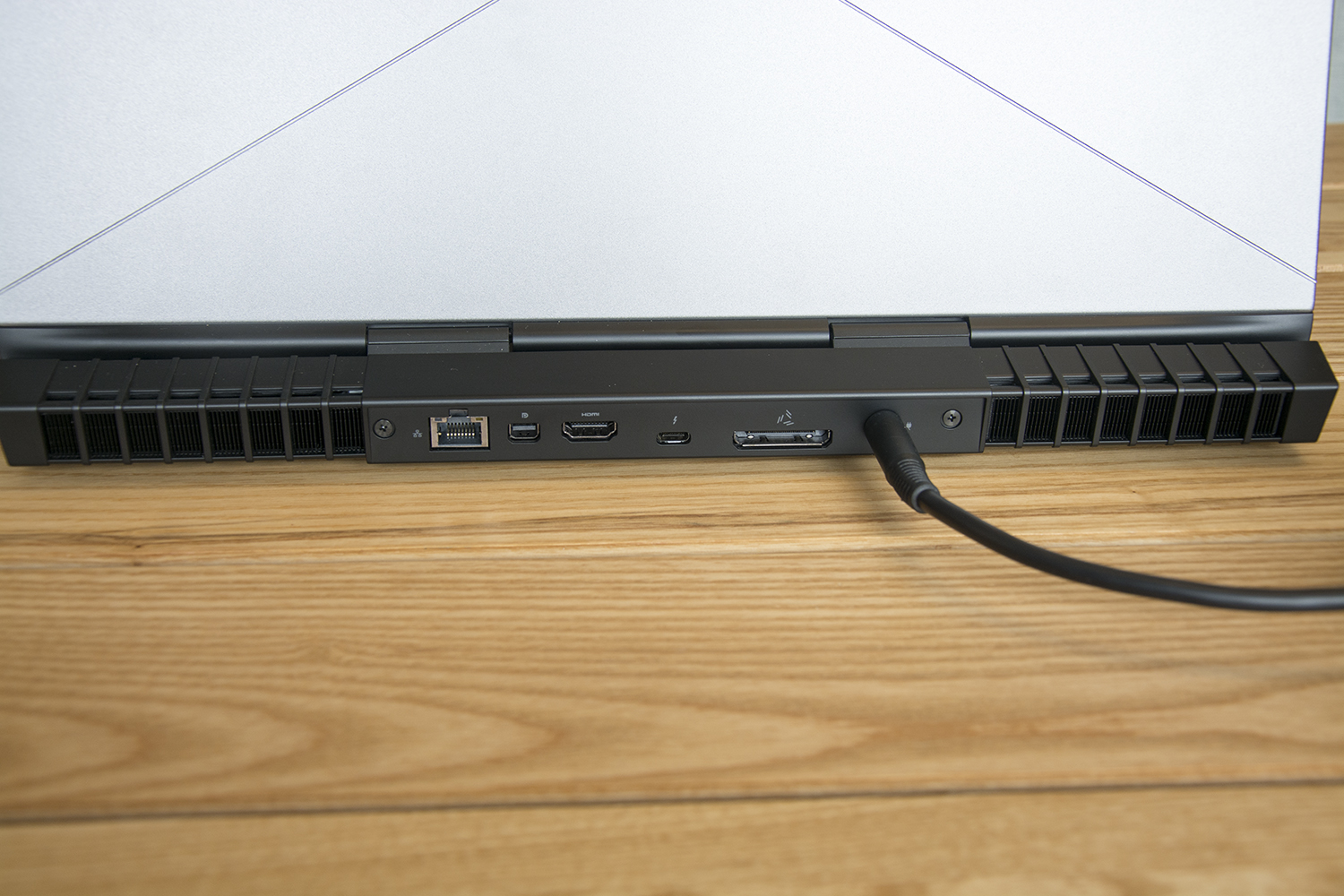 万元笔记本真的强？外星人15R4是否值得你充值信仰