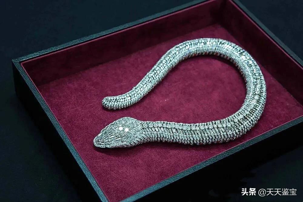 皇帝的珠宝商卡地亚,卡地亚女王的珠宝