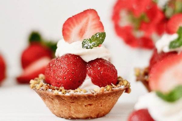 港式蛋挞和肯德基蛋挞哪个好吃,港式蛋挞和双皮奶哪个好吃