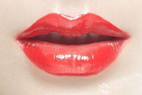 同一支口红涂出不同的效果,同一支口红渐变