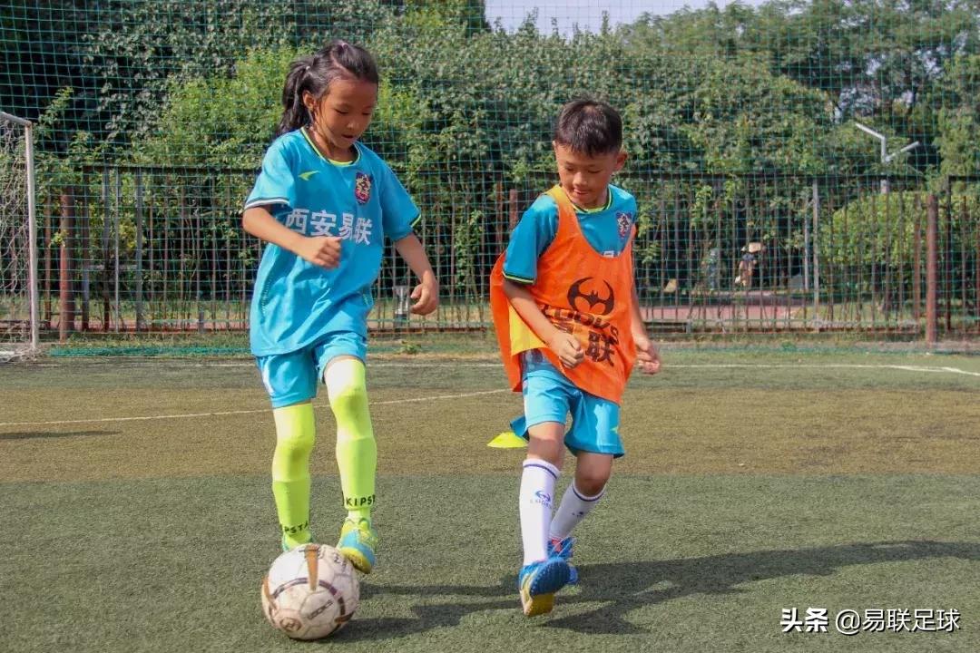 易联青训足球,易联梯队训练赛