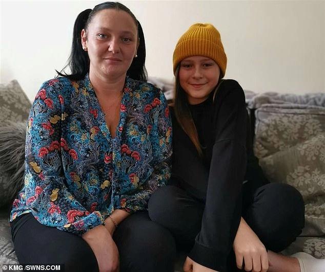 英12岁孩子变性,3岁意识到“搞错身体”,其母称后悔可再当男性