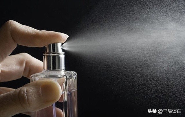 把香水喷在这种地方？19岁女子痛却乐此不疲，白癜风恶化