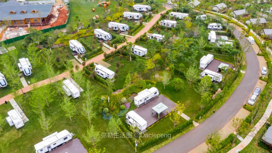 云南最美小镇图片,云南太平湖森林公园花海