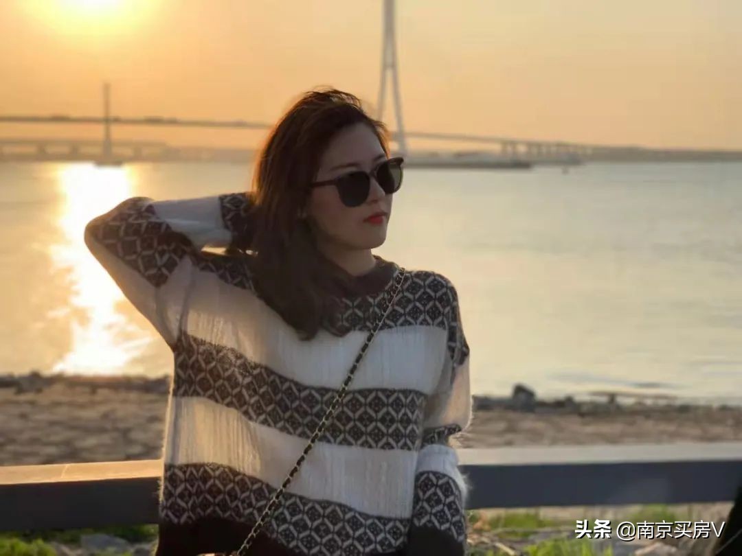 市场冷了?雨核美女销售:品质过硬,房子才能“抗打”