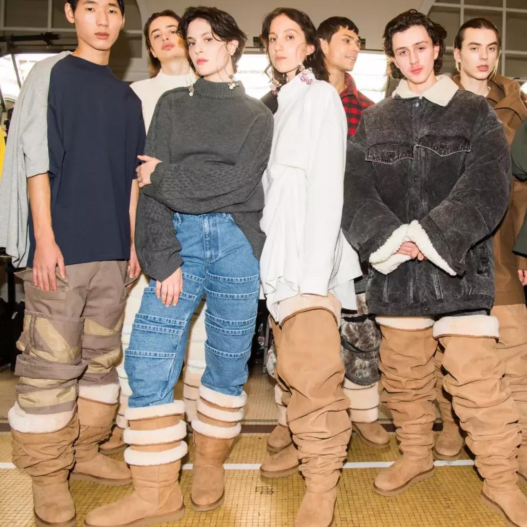 一到冬天，设计师就开始放飞自我，UGG出了一款“麻袋”？