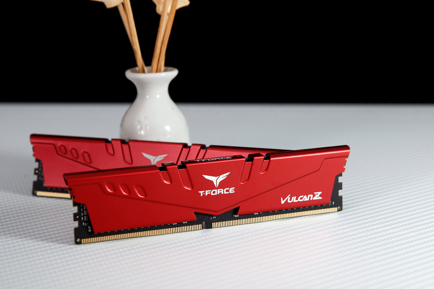 十铨火神和冥神哪个好,十铨火神ddr43200怎么样