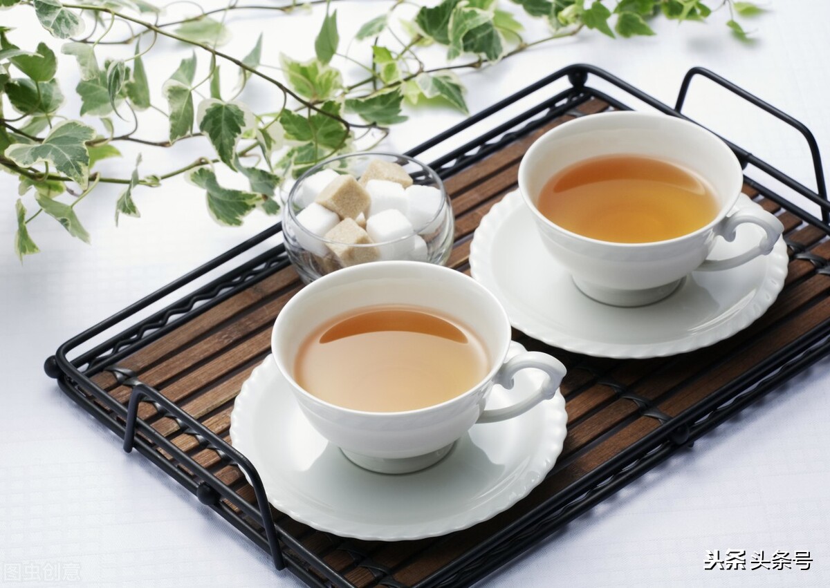 茶叶的清香伴随着淡淡的苦涩味道,茶叶的酸甜苦涩是因为什么呢