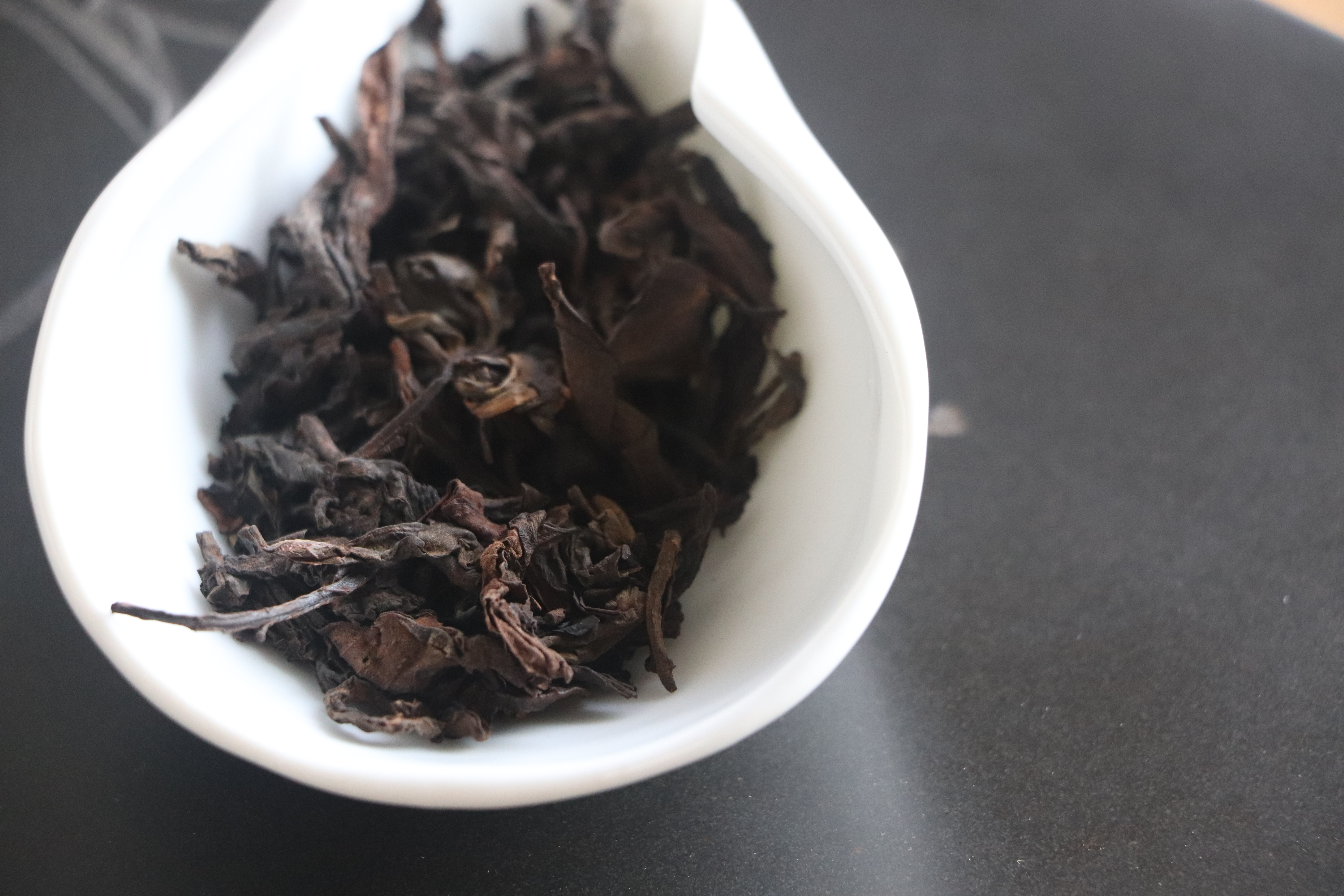 普洱茶中被称为“老黄片”或“黄片”或“黄金叶”的是什么样的？