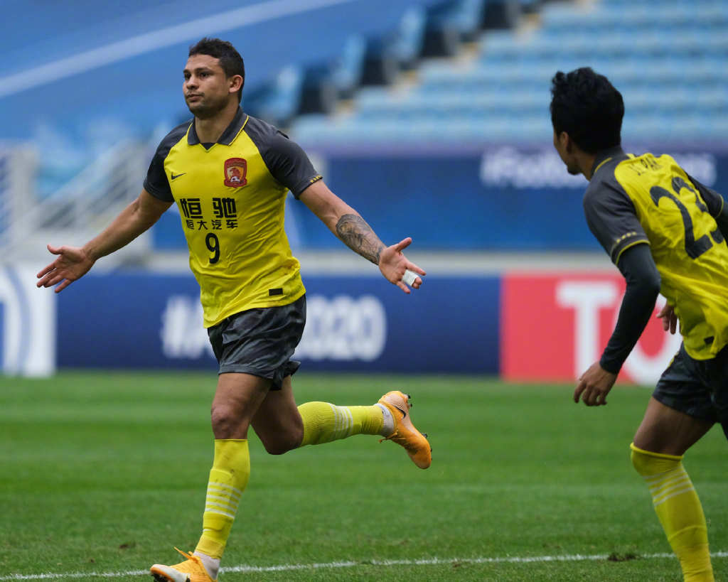 亚冠塔利斯卡艾克森破门恒大,亚冠恒大4比3日本高拉特