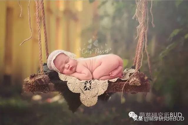 宝宝不睡觉怎么才能让他快速入睡,宝宝总是不平躺睡怎么办