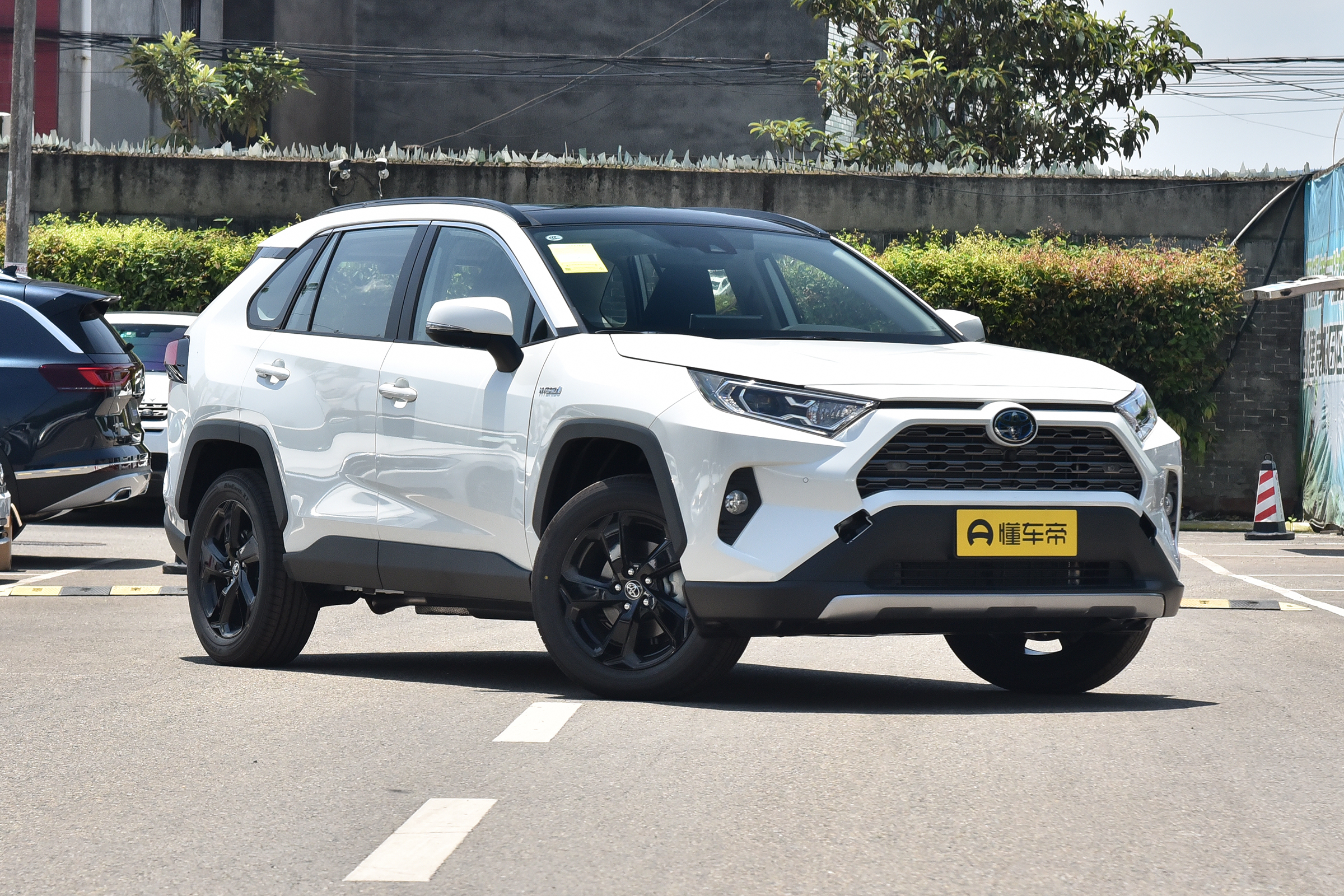 全新rav4荣放重度四驱评测,配四驱的国产suv有哪些