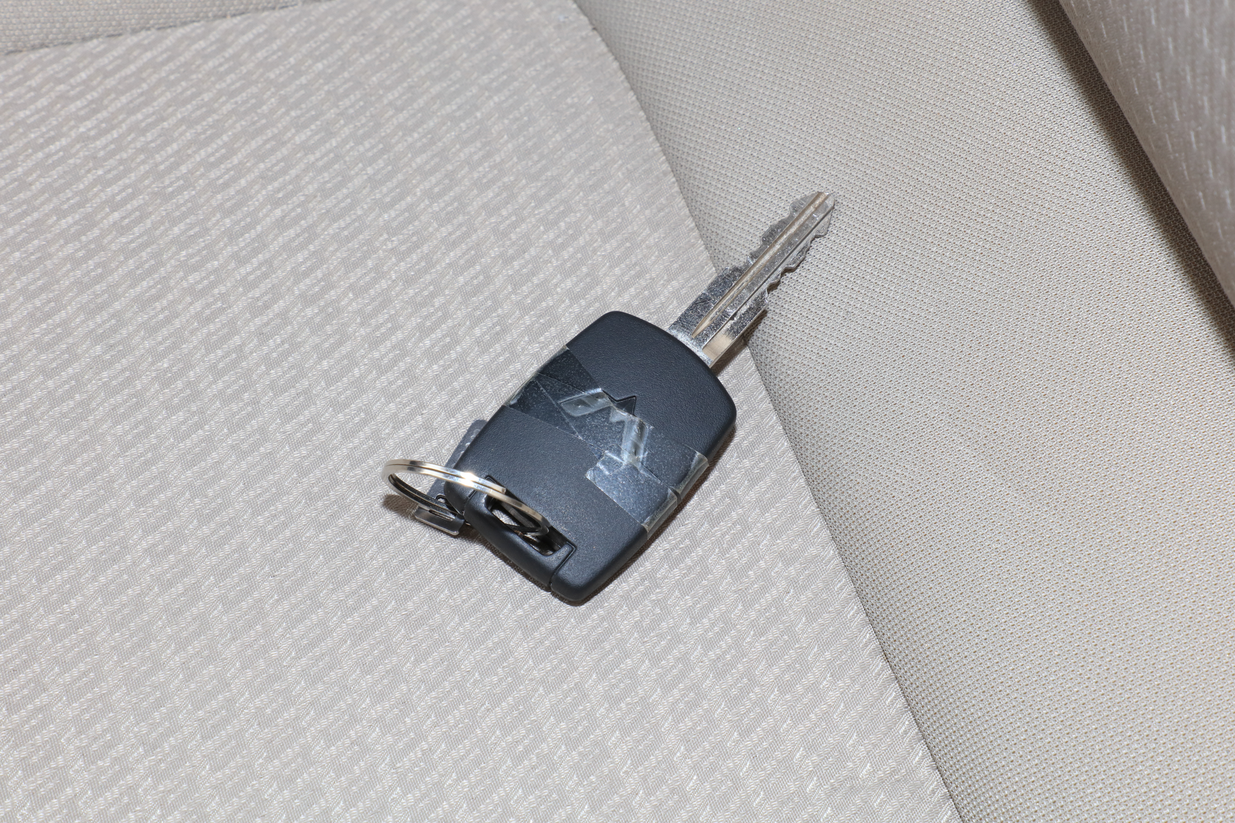 五菱荣光空间哪一款车最大,五菱荣光和宏光哪个空间大