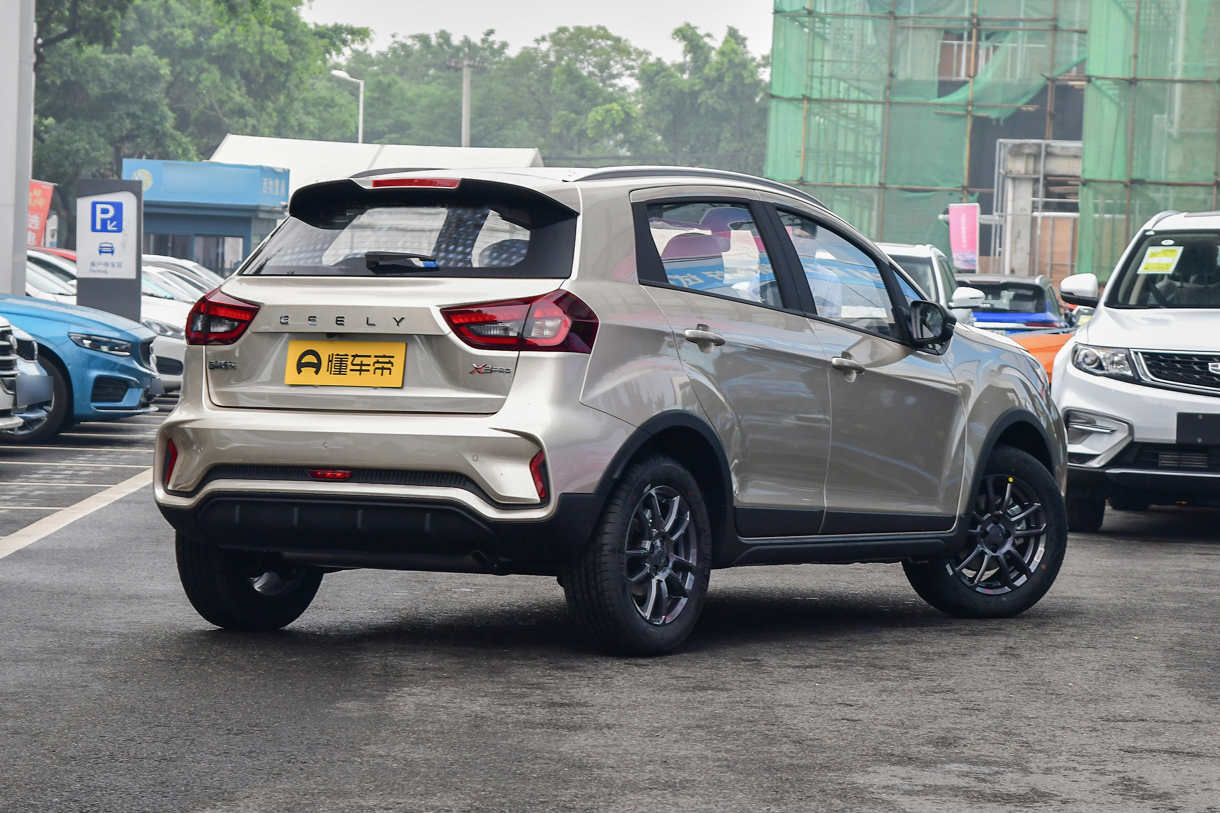 吉利小型suv新款6万左右自动挡,吉利小型suv6万元