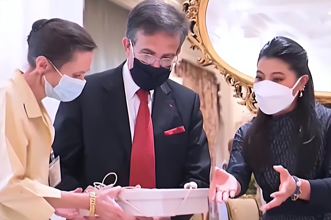 这么抓马?她消失的第8个月,家族变天了?