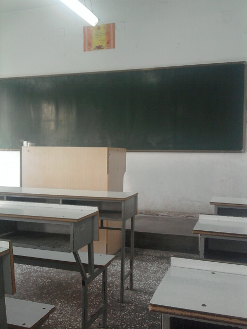 毕业三十年后昔日老同学再相聚,老同学再度重相逢91届毕业30周年