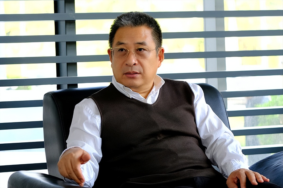 “闯关”不息“花开”有时记坚韧跋涉在制造强国*途征**上的大富科技