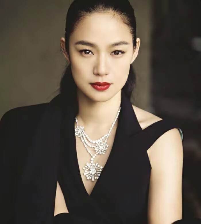 这是我见过最得体的中年女人,周韵穿搭风格