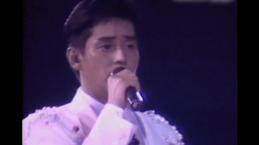 张国荣80年代天王巨星现场,80年代香港的天王巨星和天后