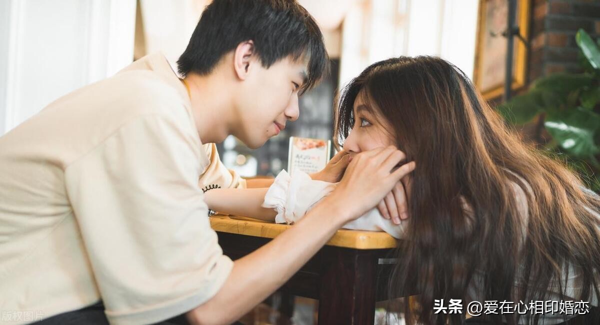 女生说今天好冷啊怎么回,今天比较冷怎么跟女生聊天