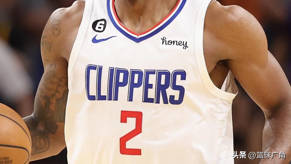 快船球衣面前字母什么意思 (快船主场球衣什么意思)