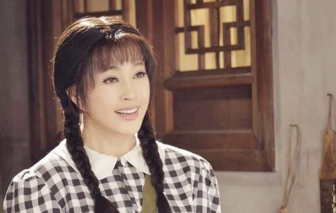 拥有10亿豪宅的10位女明星,盘点拥有豪宅的女明星