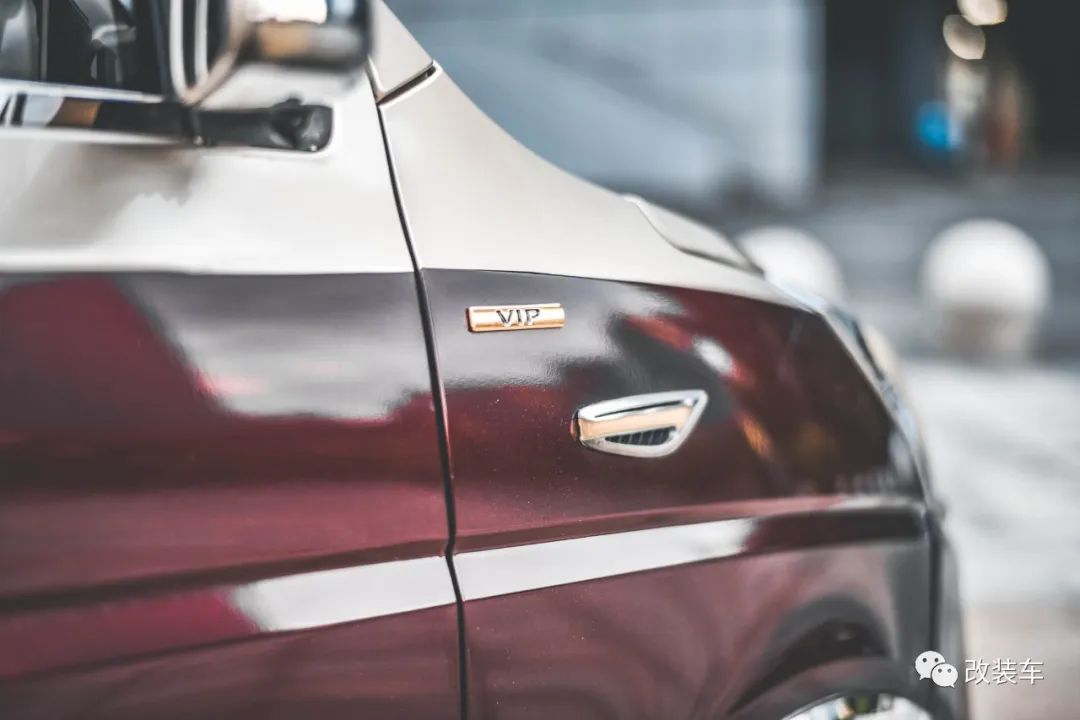 五菱荣光v七座变四座,五菱荣光v新款五座