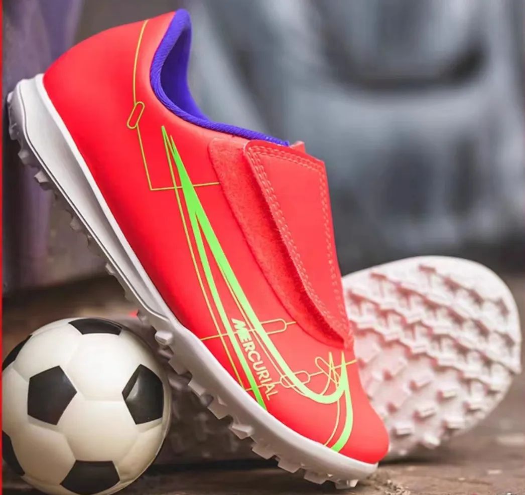 最近足球鞋推荐顶级,公认脚感最好的10双ag足球鞋