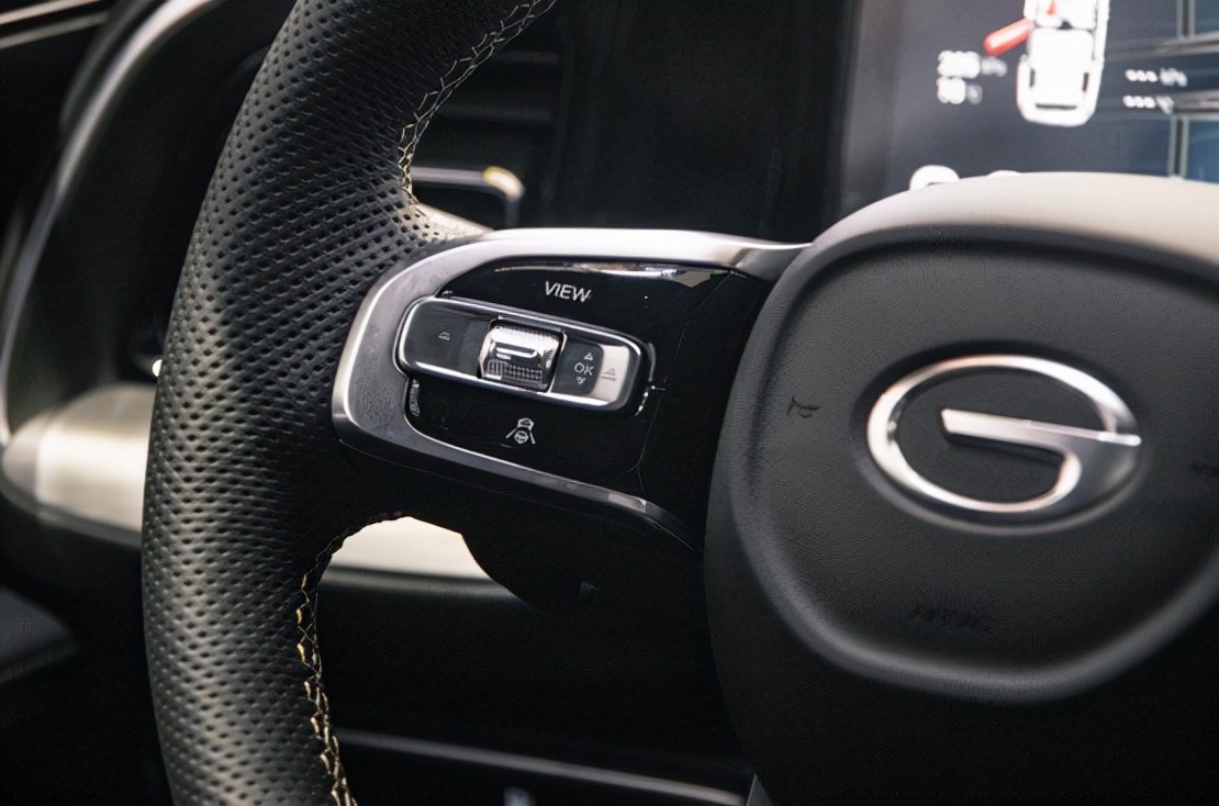 传祺gs8和领克09哪个发动机好,传祺gs8对比领克09