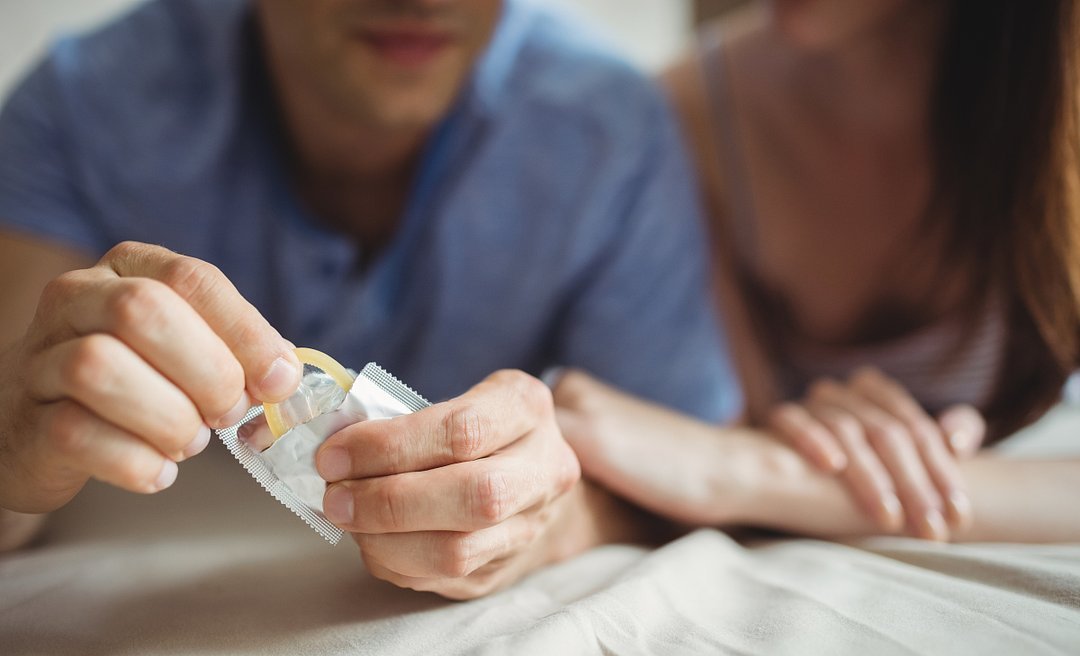 戴了安全套还是怀孕了？医生：这5点没做对，戴了还不如不戴