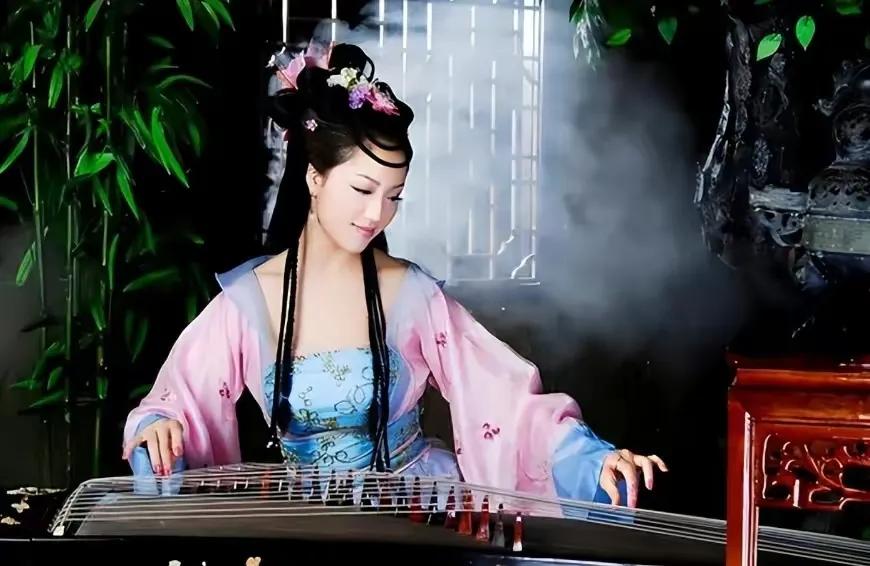 顾春芳年薪多少,顾春芳集资诈骗视频