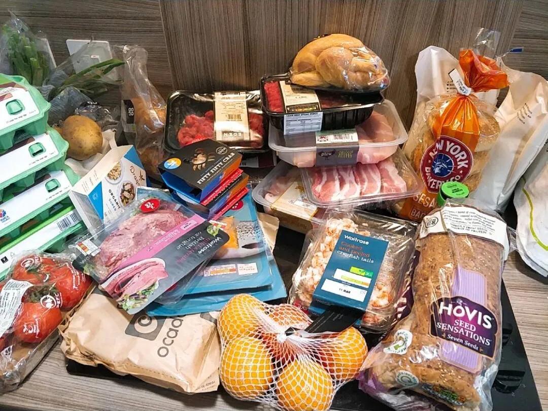 “奥克密戎”反复无常,囤货别盲目,这5类物资要常备,有备无患