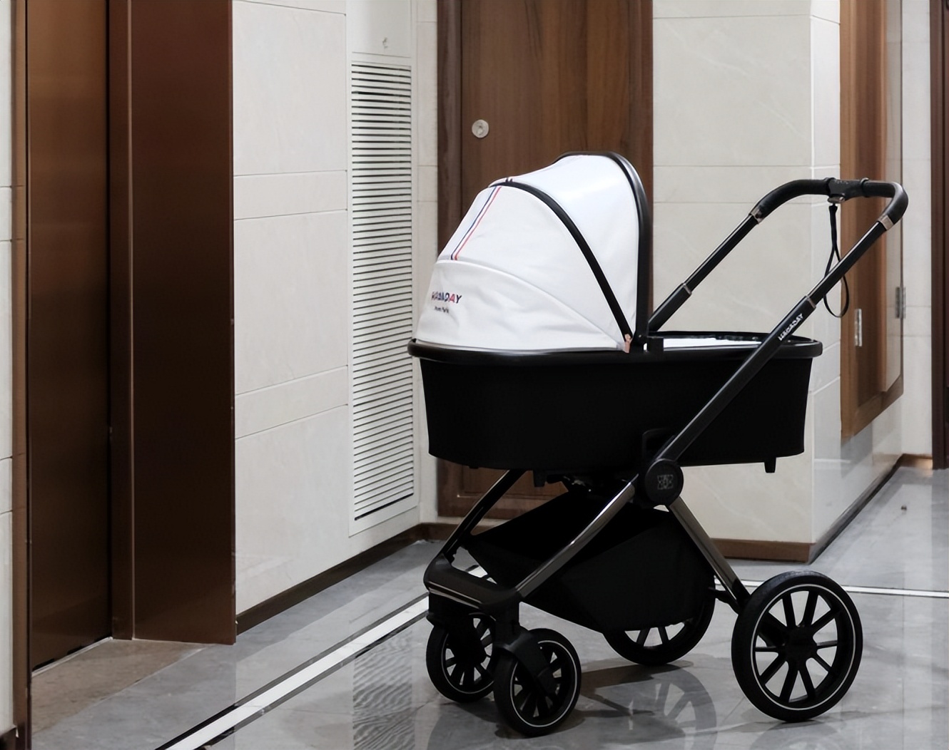 逸乐途emu和逸乐途小恐龙区别,逸乐途emu和逸乐途e7