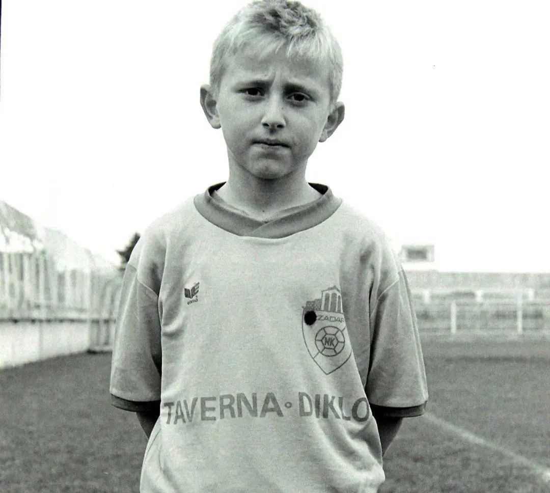 莫德里奇从战火中走来足球记忆,莫德里奇战火中走出的大师